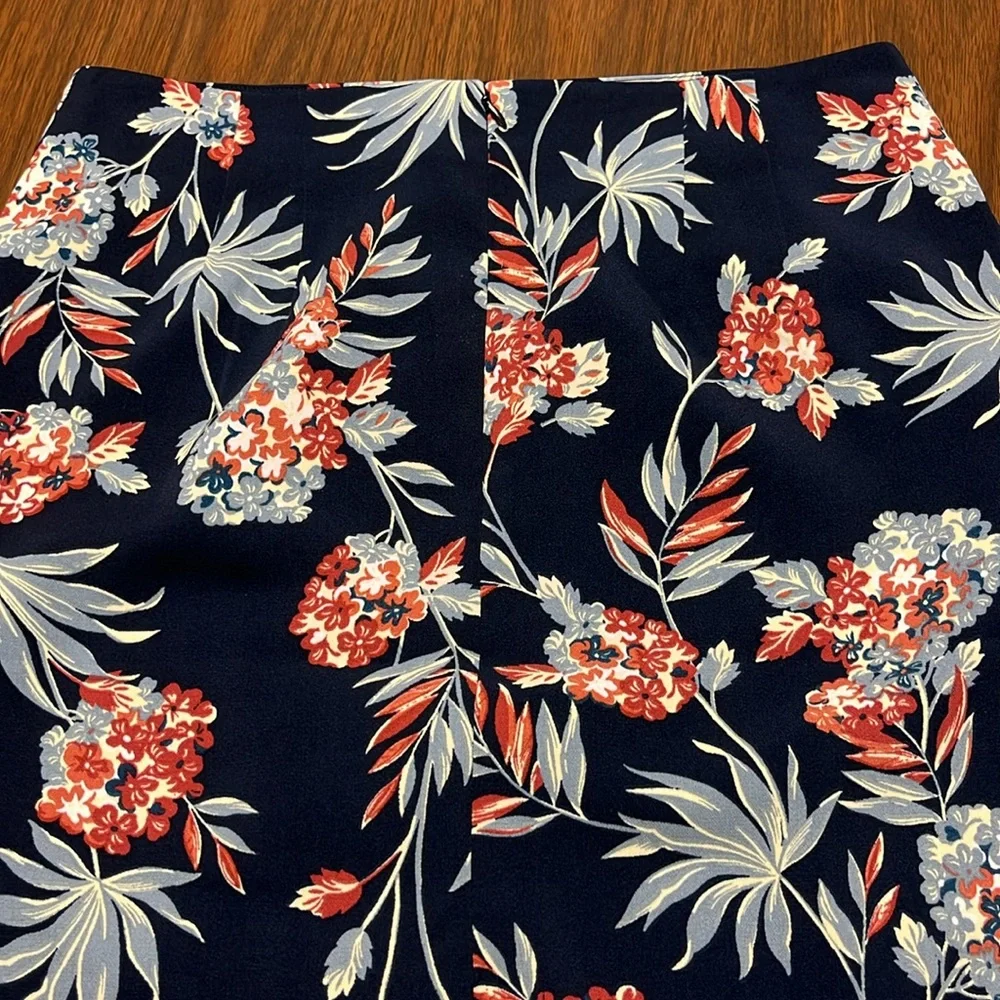 Ann Taylor factory skirt, size‎ 6, NWT